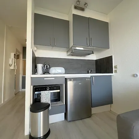 En Bord De Avec Acces Direct A La Et Parking Securise - Fr-1-474-288